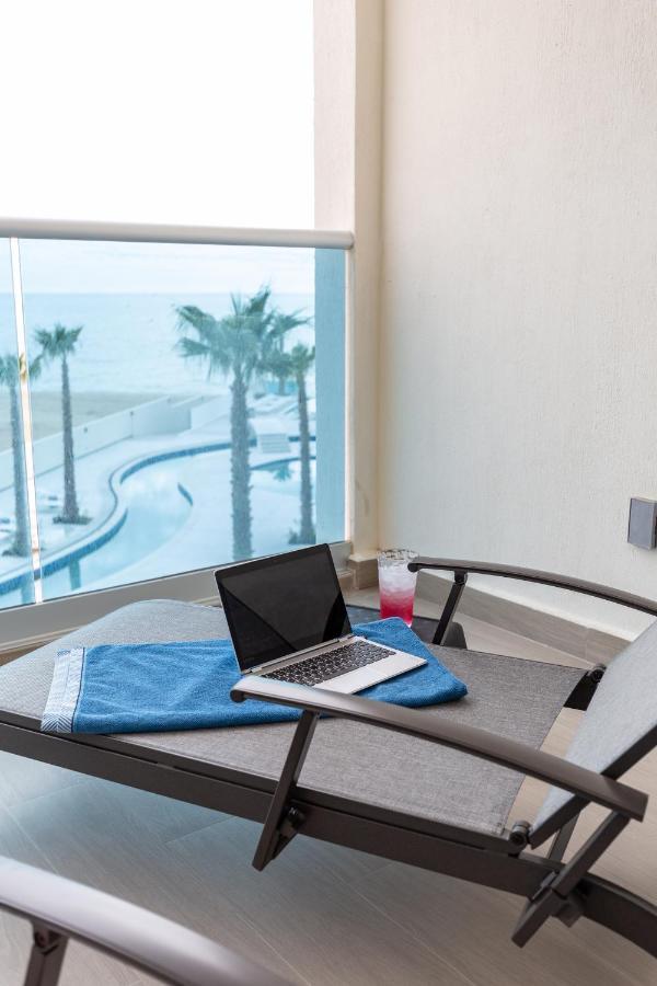 Brand New Contemporary 2 Bd Oceanfront Condo At Encantame Towers Verano E302 Playa Encanto Luaran gambar
